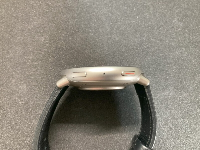 Amazfit Active2の右側面