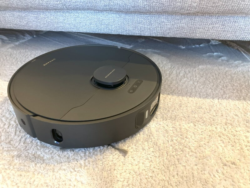 DreameBot X30 Ultra カーペットの上
