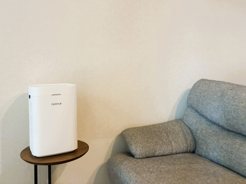 Apolnus AETHのリビングでの使用シーン