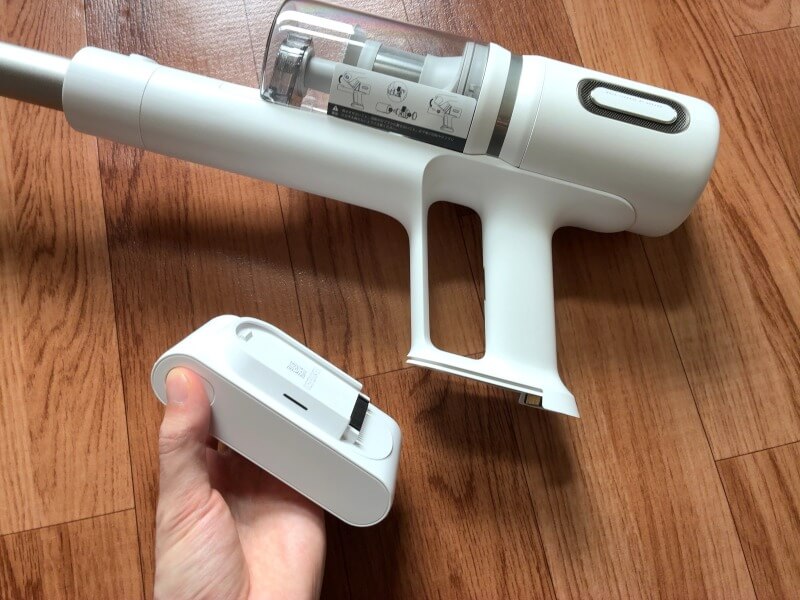 X1 Airのバッテリー着脱