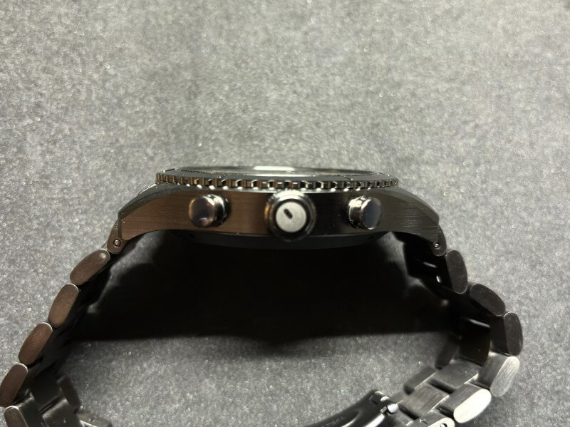 FOSMET-R1 側面のリューズ